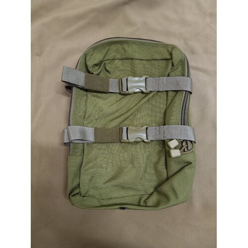 Hood Bag Vertical - Black